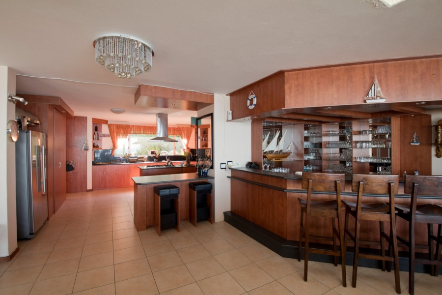 7 Bedroom Property for Sale in Outeniqua Strand Western Cape